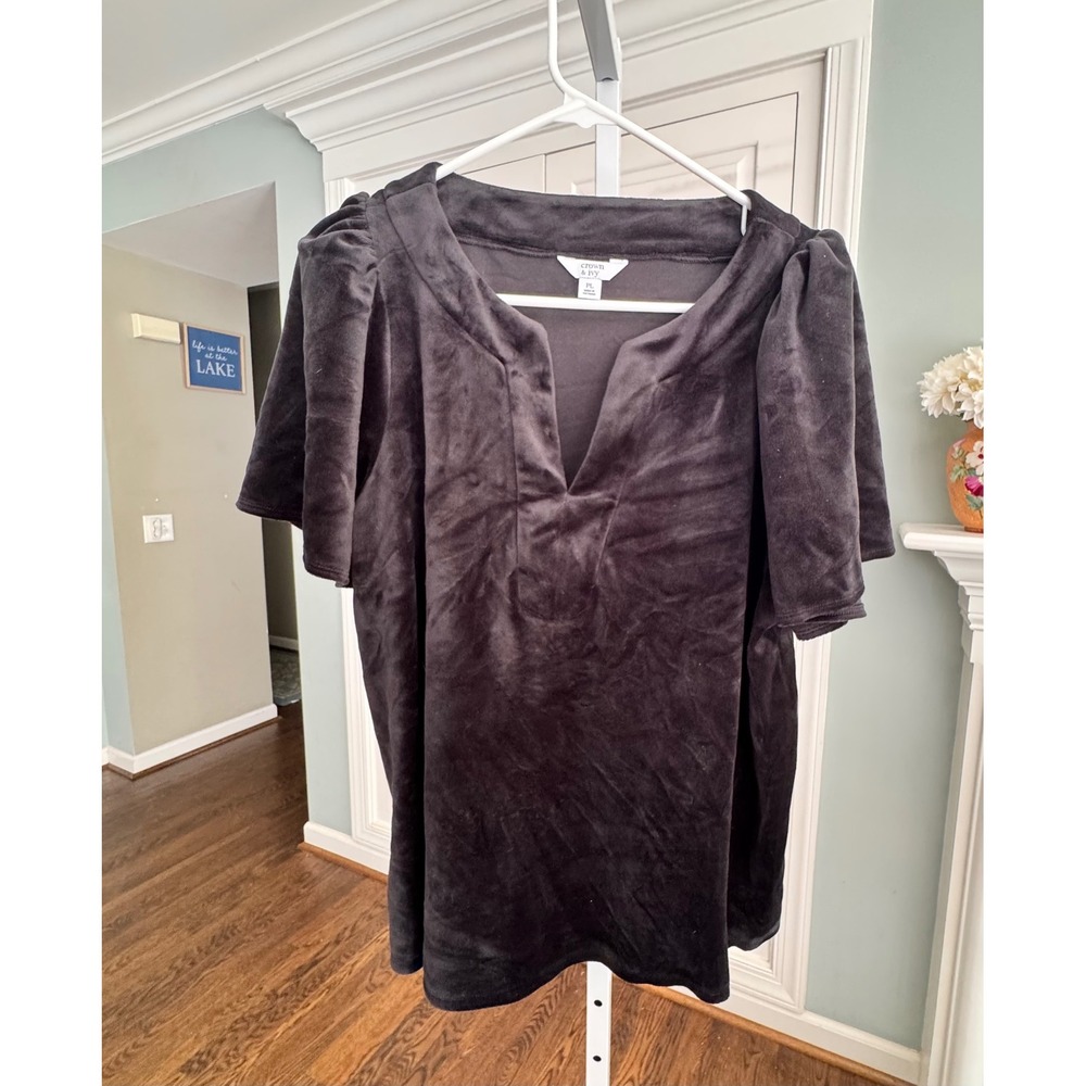Crown & Ivy Womens Petite Black Velour Split Neck Puff Sleeve Top PL RN31104